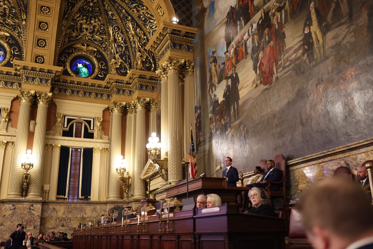 InfiniteErie's tweet image. Last week, we traveled to Harrisburg to represent our community alongside fellow Erie leaders for Governor Josh Shapiro's 2025-26 Budget Address. We had a great time, made even better by the proposed budget that supports growth in Erie County!