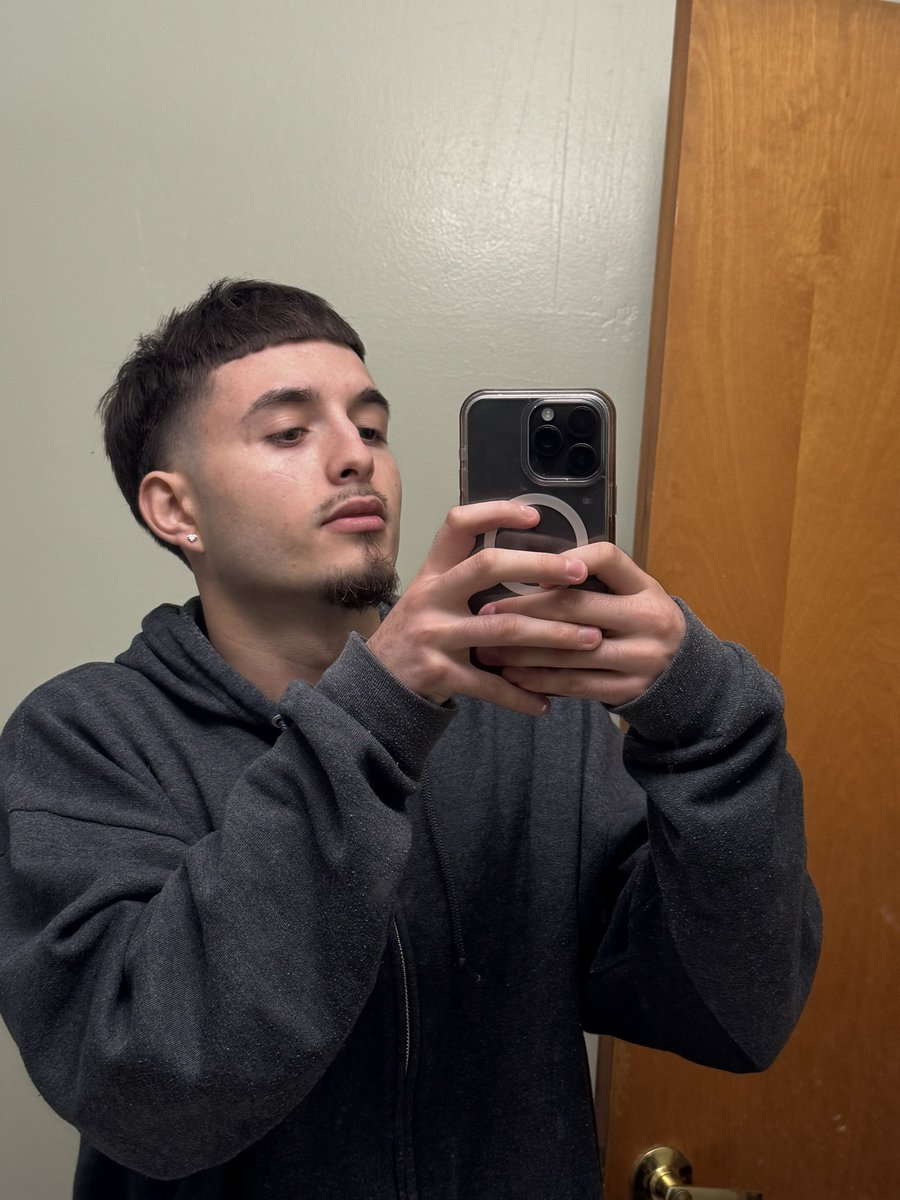 chris c🥇 tweet media