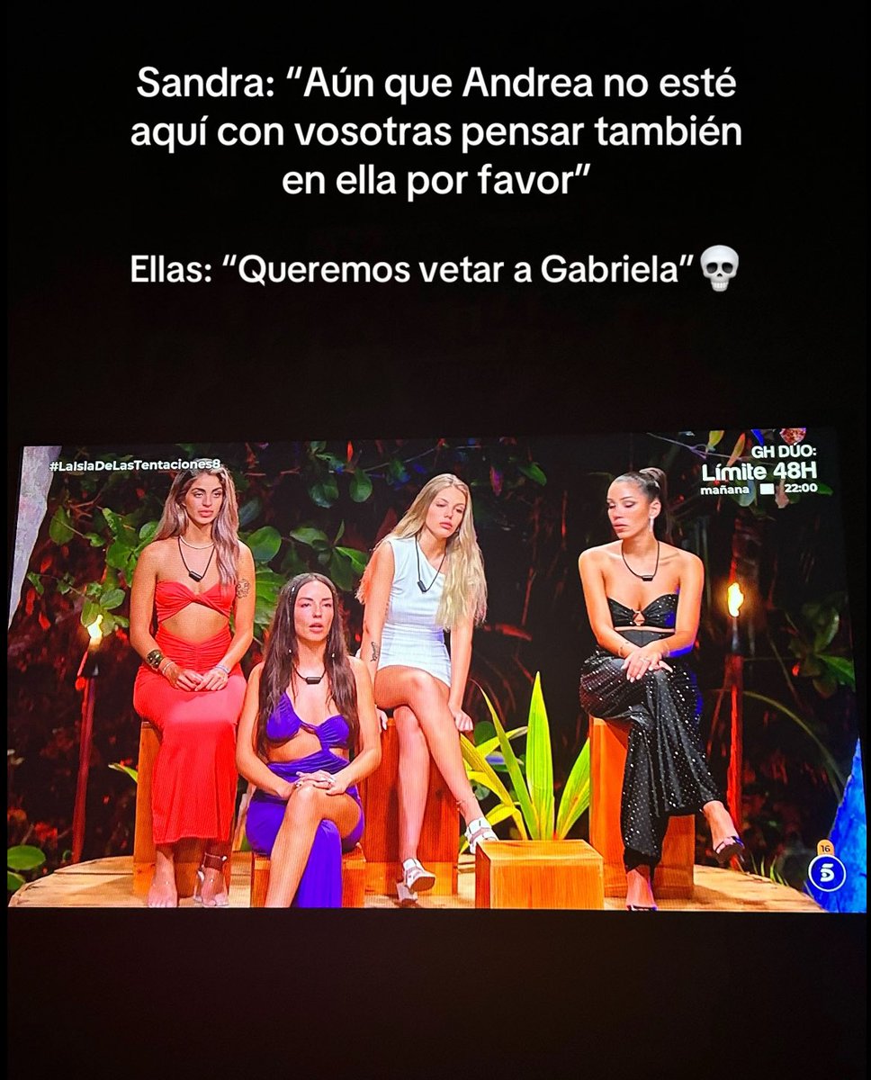 ametsteijido's tweet photo. Para que tener enemigas si ya están ellas 🥰 #isladelastentaciones https://t.co/Ru0ERx8G6A