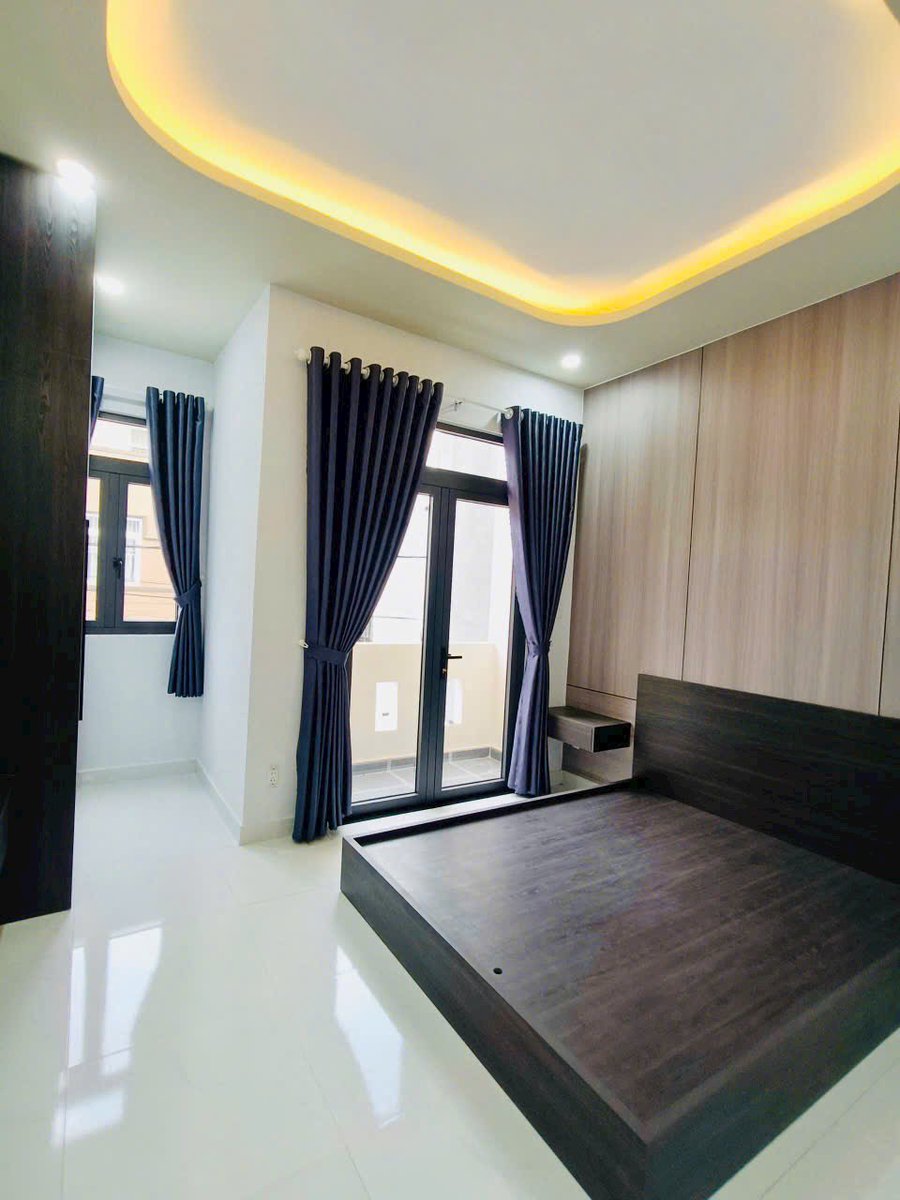 Pham Phuong tweet media