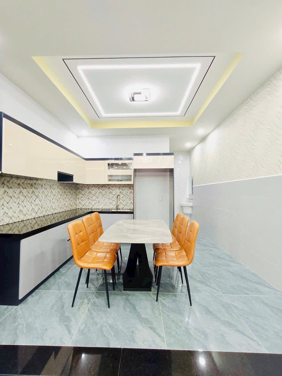 Pham Phuong tweet media