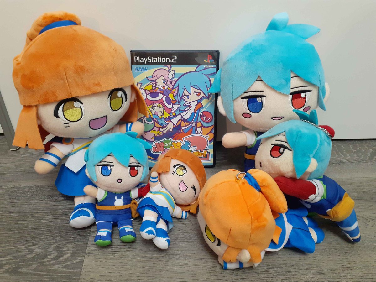 Starting my birthday the only correct way. Gathering my Arles and Sigs around Fever 2 to manifest a celebration for Sig's 20th anniversary.