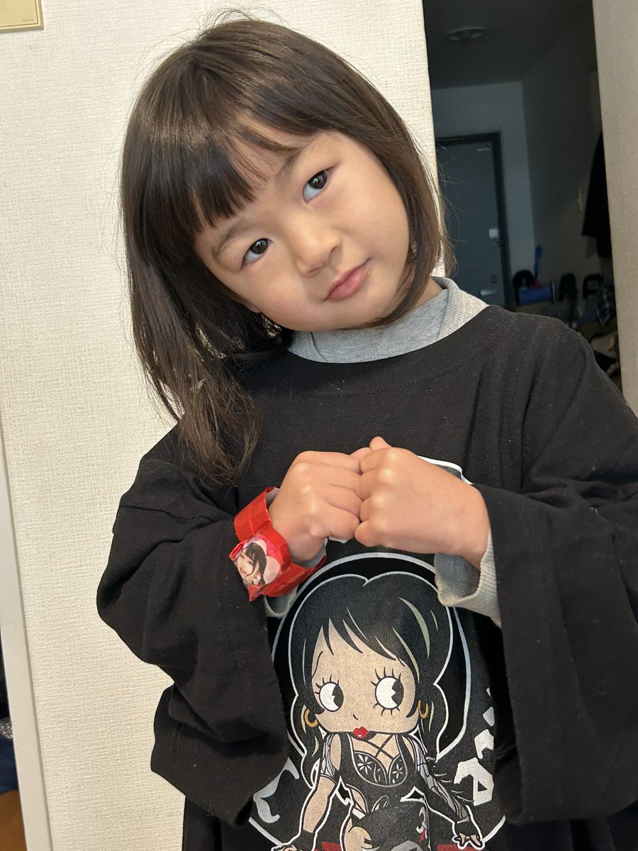 CBdL3rJan749326's tweet image. おはようございます😊
今日はガンプロの試合を観に新木場まで行くよ☺️
今日はYuuRI選手の新しいポトレを買うよ🥴
YuuRI選手のブレスレットを作ったから(自作)付けて応援するよ🔥
#YuuRI
#GunPro