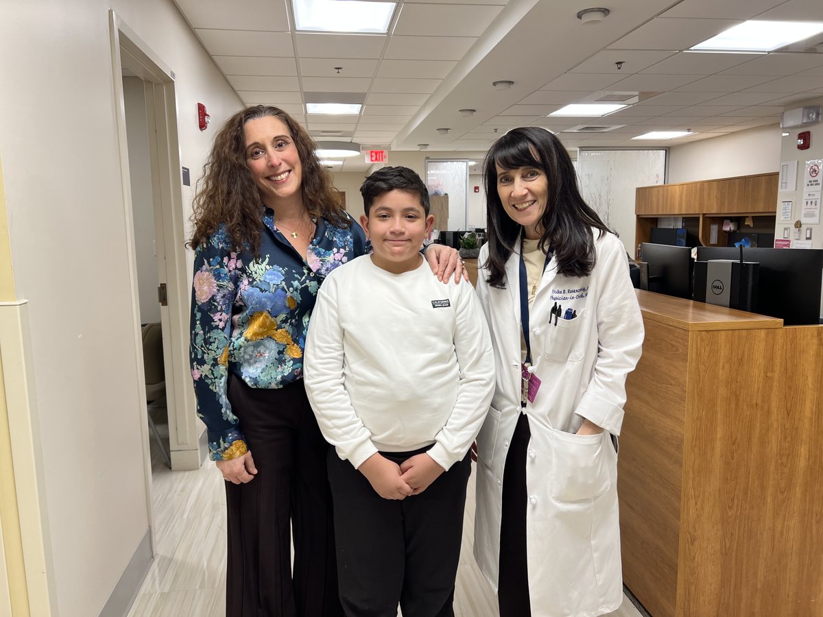 MFCHatWMC's tweet image. Mason, 9, visited Maria Fareri Children’s Hospital for a pulmonary hypertension checkup. Thanks to our team's expert care, he's doing well! Read his story: bit.ly/3WUevZI. Celebrate heart health! More info: bit.ly/417K04U #HeartMonth #PulmonaryHypertension