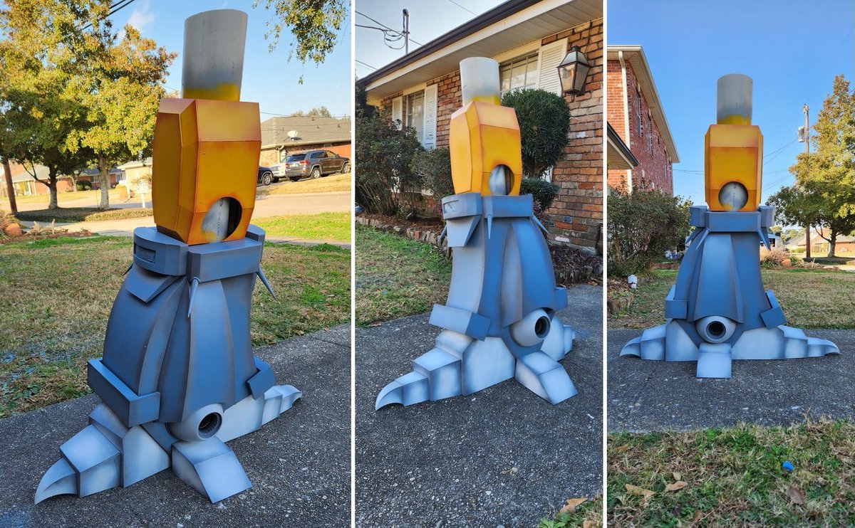 KingbotCustoms's tweet image. ๐ช๐ Final-shading on Unicron's legs are finally coming to a close today....these pics are from a few days ago, but both legs are now finally done & ready to reassemble. The legs will permanently join at the hips and come together as one big piece, almost to the halfway-point!๐