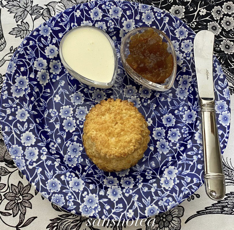 sanshotea's tweet photo. Dear Aunt Lucy
YORKSHIRE TEA / TOH
PATISSERIE.Sさんのスコーンで
朝食☕️🫖
大好きなサクッとホロっとな食感🥰
#茶好連
#PATISSERIES https://t.co/xkYMoltkak