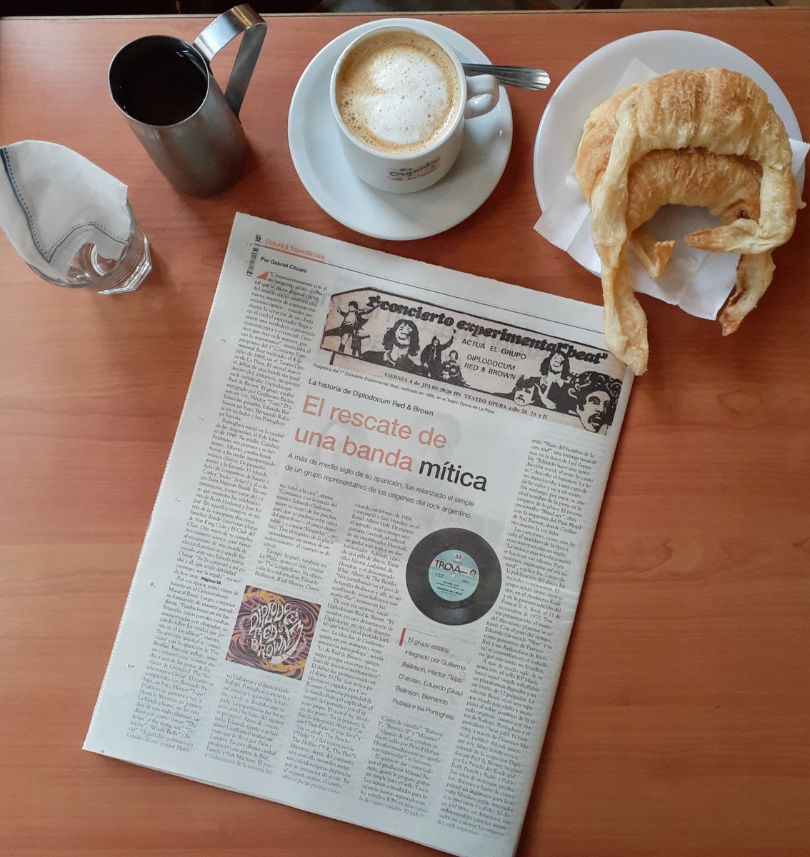 Ayer, en <a href="/pagina12/">Página|12</a>, apareció mi nota sobre Diplodocum Red &amp; Brown.  

Su baterista - Isa Portugheis  - reconstruye la historia de la banda.  

Aquí, el link en cuestión:

pagina12.com.ar/802446-el-resc…

Además, una imagen del trabajo impreso. En papel, se sabe, es otra cosa <a href="/RpmusicAr/">RP Music</a>