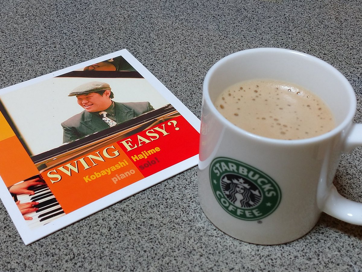 Endless_Ra_IN's tweet image. おはようございます☀🍃

今朝もカフェラテにシナモン☕
とても温まります😊
抗酸化力や血管拡張作用があって、毛細血管が修復されたりゴースト血管対策になるんですって😊
冷え性の人におすすめ♡

お気に入りの小林創さんのピアノソロアルバムと共に…☕💿🎶

#小林創
#SWINGEASY？