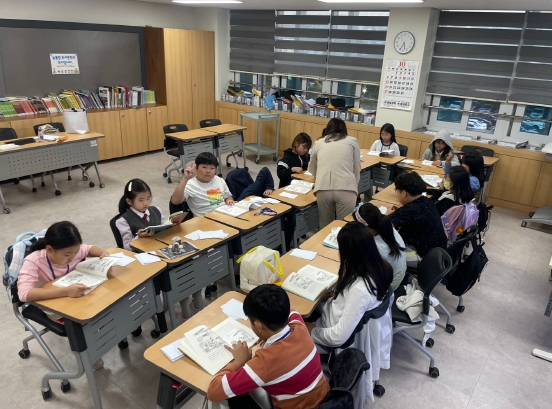 naewaynews's tweet image. 뉴스플랫폼 속보-대구시교육청 산하 5개 공공도서관, 1학기‘늘봄형 도서관학교’참가 학생 모집 dlvr.it/THvbjZ #대구시교육청 #공공도서관 #늘봄형도서관학교 #방과후교육 #초등학생