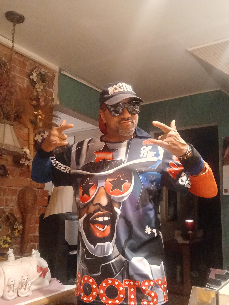 Funk Not Fight Bootsy's Moto For Now And Always..No Bullying JUST GIVE UP THE FUNK spread Love Amougnst all People no Matter Race Creed or Color...God Bless us All
