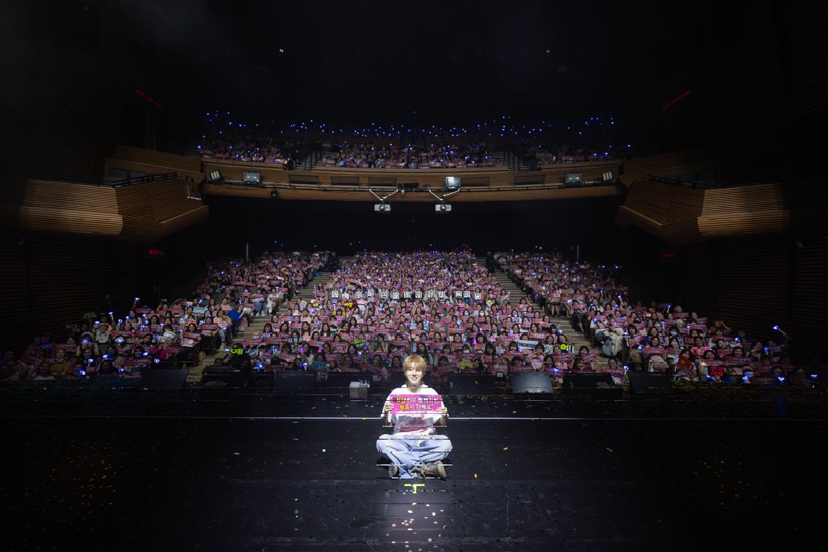 star_isshhh's tweet photo. โวคอลตัวพ่อ!! “เยซอง” เสิร์ฟความสุขผ่านเสียงเพลง! E.L.F. หัวใจเบ่งบาน ในงาน “2025 YESUNG CONCERT [It’s Complicated] in Bangkok”

#예성 #YESUNG
#슈퍼주니어 #SUPERJUNIOR
#2025_YESUNG_CONCERT_Its_Complicated_in_Bangkok #2025_YESUNG_CONCERT #Its_Complicated #iMeThailand https://t.co/VYRNsoubEp