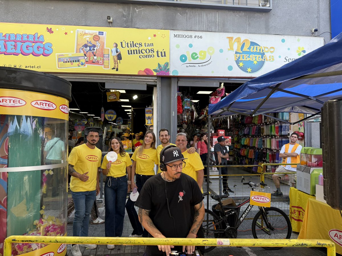 Rastrocom's tweet image. Artel inicia la temporada escolar 2025,con diferentes actividades la reconocida marca trae diferentes promociones Escolares para la adquisición de la lista escolar lo hizo saber Paulina Martínez jefa de marketing corporativo Artel y Nacional Librería.