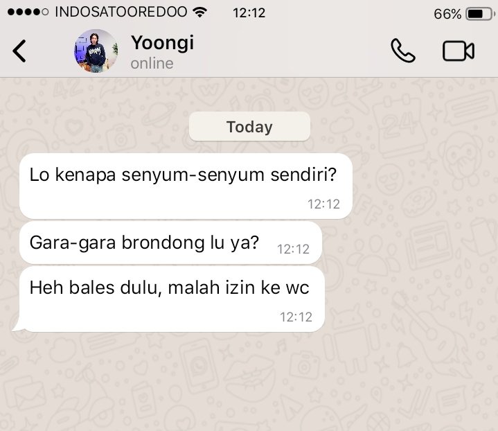 akuuvio's tweet photo. Lagi kelas tp di chat dek pacar 😛 https://t.co/qlNF56nKKI