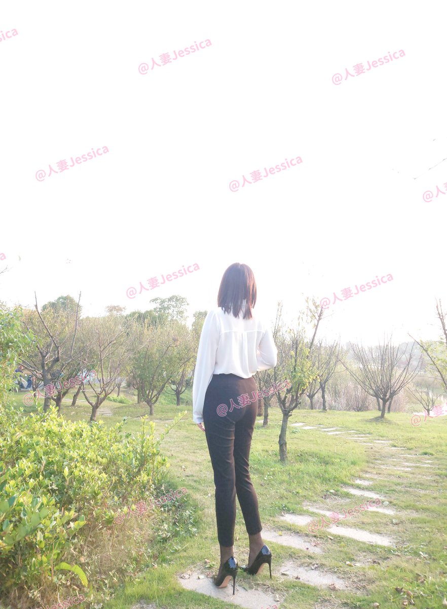 JessicaL0723's tweet photo. 午後休閒散步 #人妻 #少婦 #反差 #褲裡絲 #高跟鞋 https://t.co/FPvo352zbQ