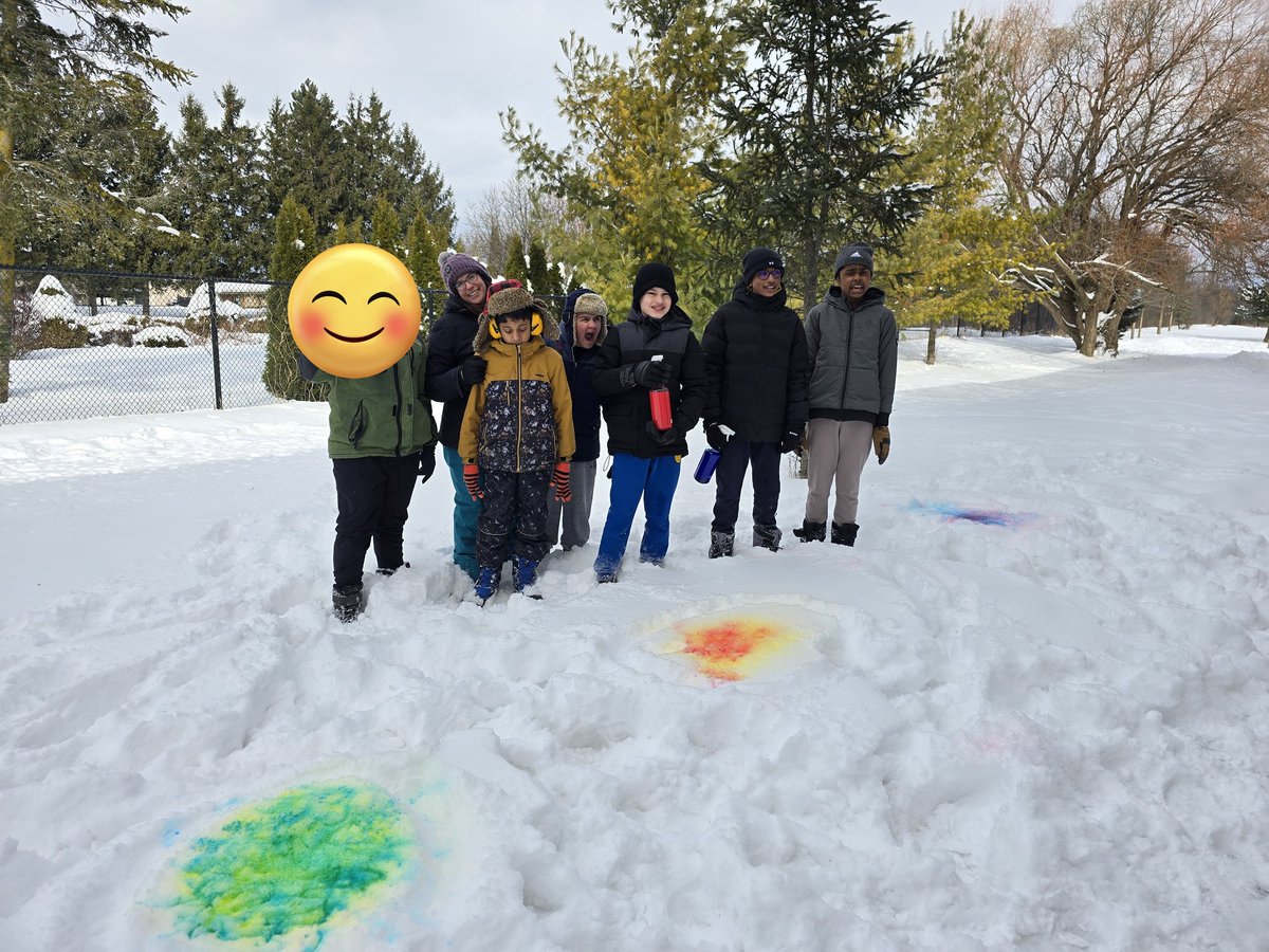 What better way to explore color than outside in the fresh snow!  Today, the snow was our canvas as we explored primary and secondary colors! 🎨 #art #exploring #COLORS <a href="/JamesGrievePS/">James Grieve PS</a> <a href="/PeelSchools/">Peel District School Board</a>