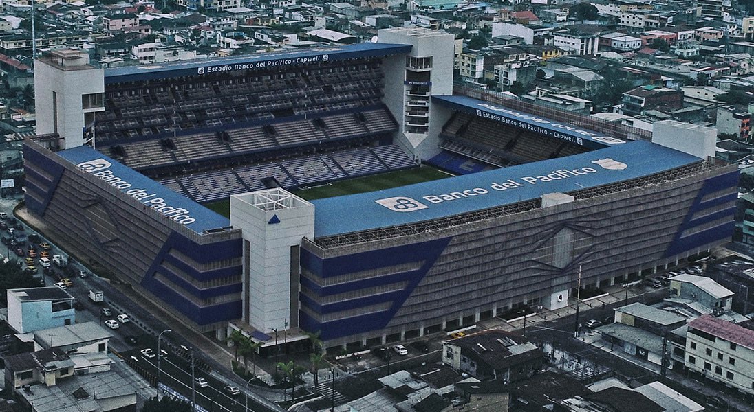 Bombillismo3's tweet image. Todos los caminos conducen al mítico George Capwell 💙
#Emelec #ExplosionAzul