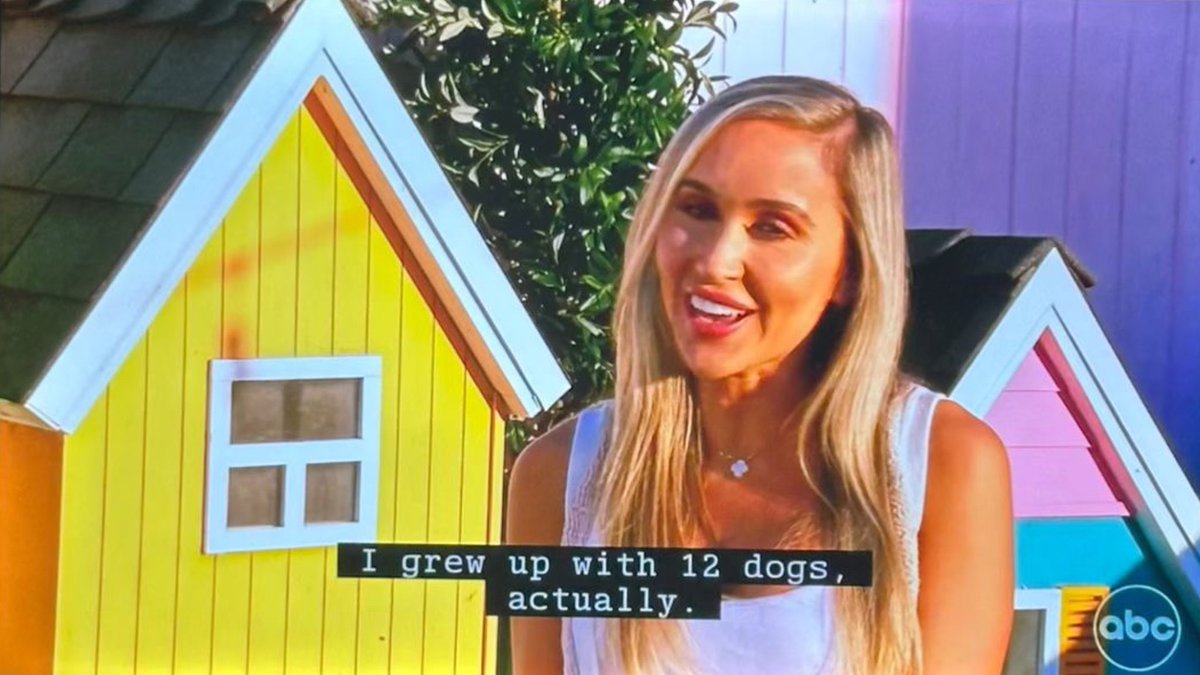 12 dogs?!? How did this just get shrugged off like Dina’s family didn’t also have to own a dog food factory #TheBachelor