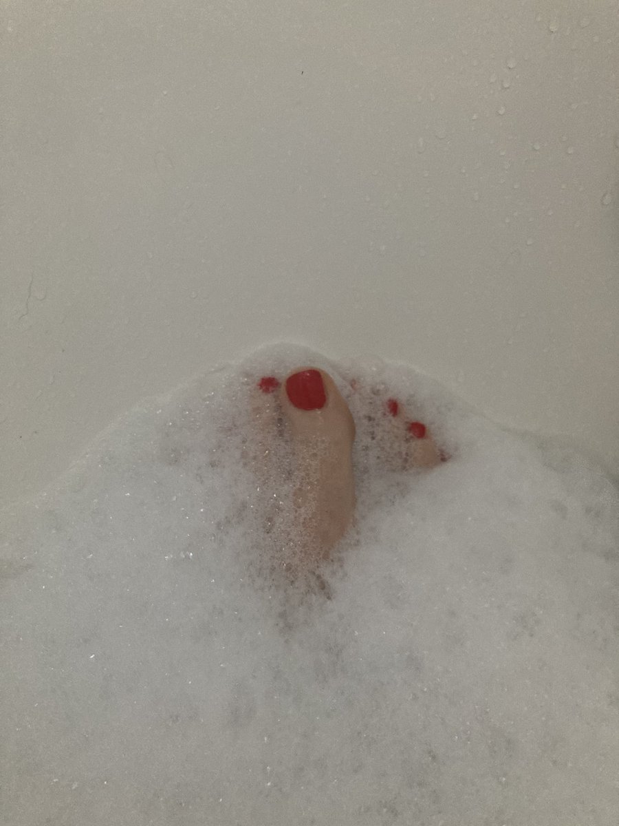 GoddesMaryAnn's tweet photo. Wanna see more? DM, dumbass
#feetworshi̇p #sellfeetpics #domme #feetsomegle https://t.co/qRYDZisV5z