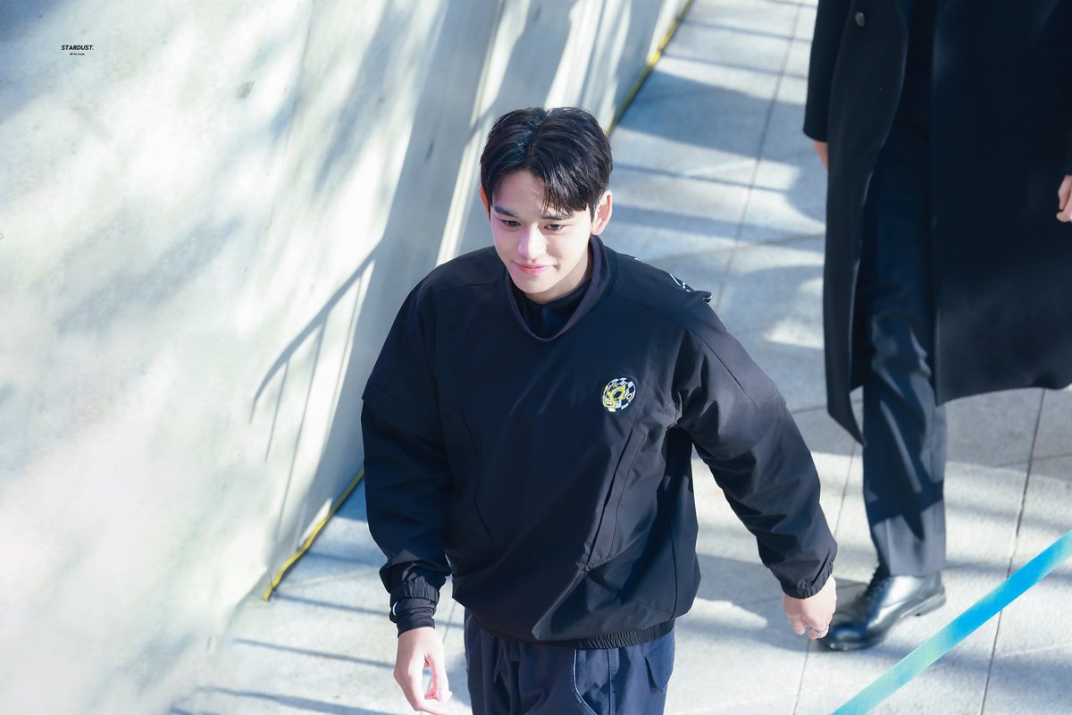 StardustLucas's tweet photo. 250209 서울패션위크

#LUCAS #루카스 #黄旭熙
#SEOULFASHIONWEEK2025FW https://t.co/ZDRe31OmOV