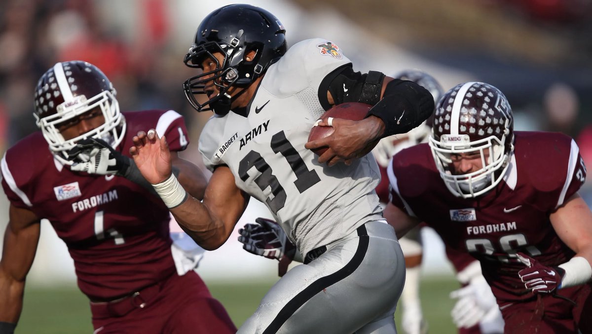 #AGTG I’m extremely blessed to receive an offer from <a href="/FORDHAMFOOTBALL/">Fordham Football</a> ! <a href="/Coach_Conlin/">Joe Conlin</a> <a href="/_CoachWilks/">Ben Wilkerson</a> <a href="/AllenTrieu/">Allen Trieu</a> <a href="/EDGYTIM/">Timothy “EDGYTIM” OHalloran</a> <a href="/PrepRedzoneIL/">Prep Redzone Illinois</a> <a href="/GregSmithRivals/">Greg Smith</a> <a href="/SWiltfong_/">Steve Wiltfong</a> <a href="/HilltoppersFB/">JCA Football</a> <a href="/gomab_3/">Coach Enoch Smith M.Ed</a> <a href="/LemmingReport/">Tom Lemming</a> <a href="/DeepDishFB/">DEEP DISH FOOTBALL</a>