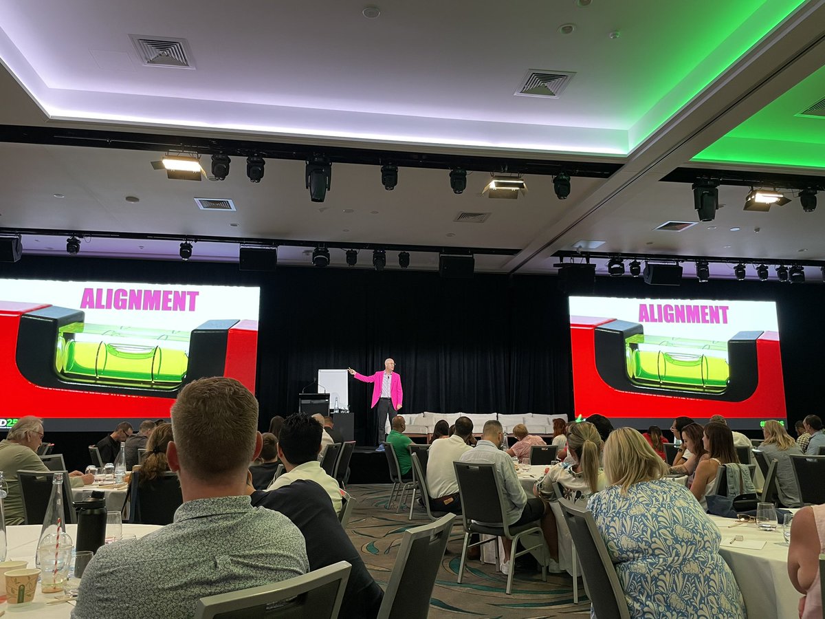 Amanda Cassar tweet media