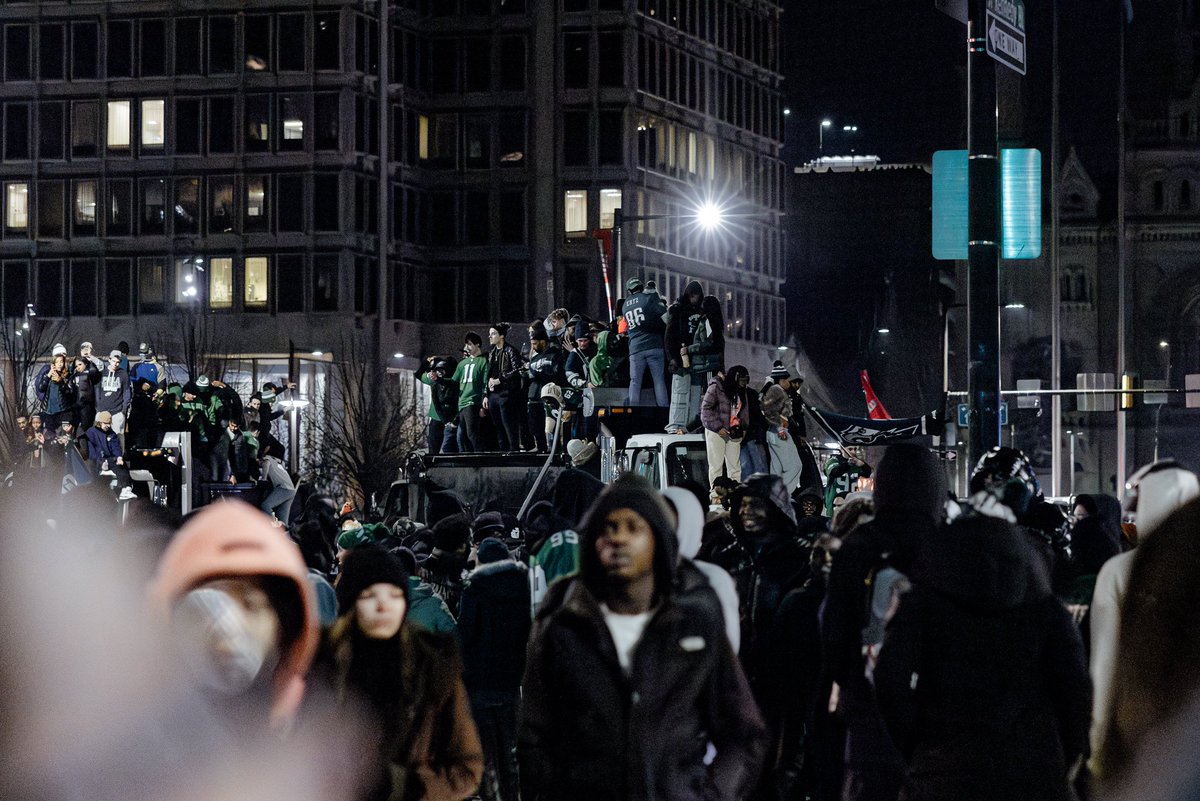 MattyWoog's tweet photo. Photos of Broad Street following the Eagles winning Super Bowl LIX

A thread... #FlyEaglesFly https://t.co/00yFkHfW2w