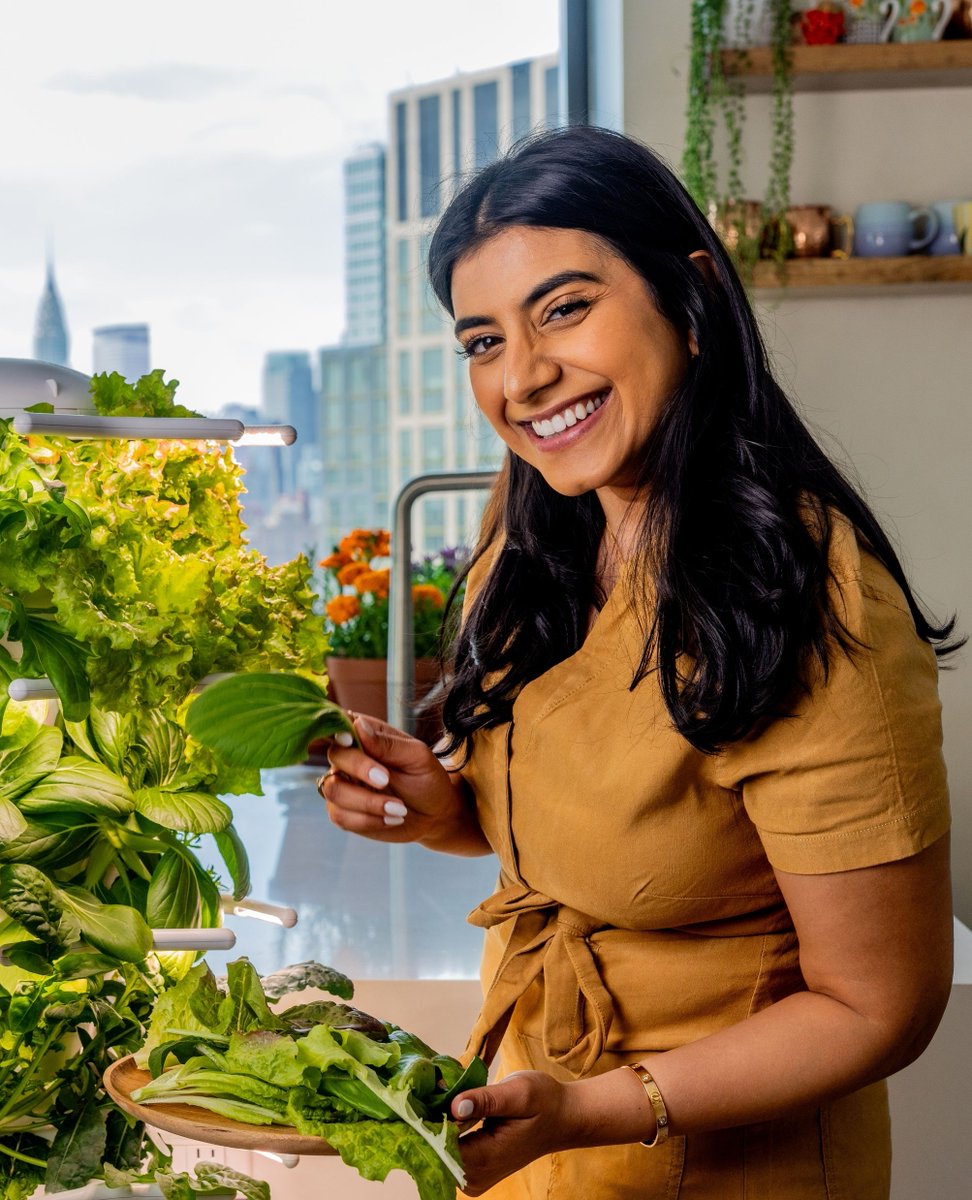 Homegrown food is our love language. 💚 Prepare a meal with that special someone using your freshly picked Farmstand greens.