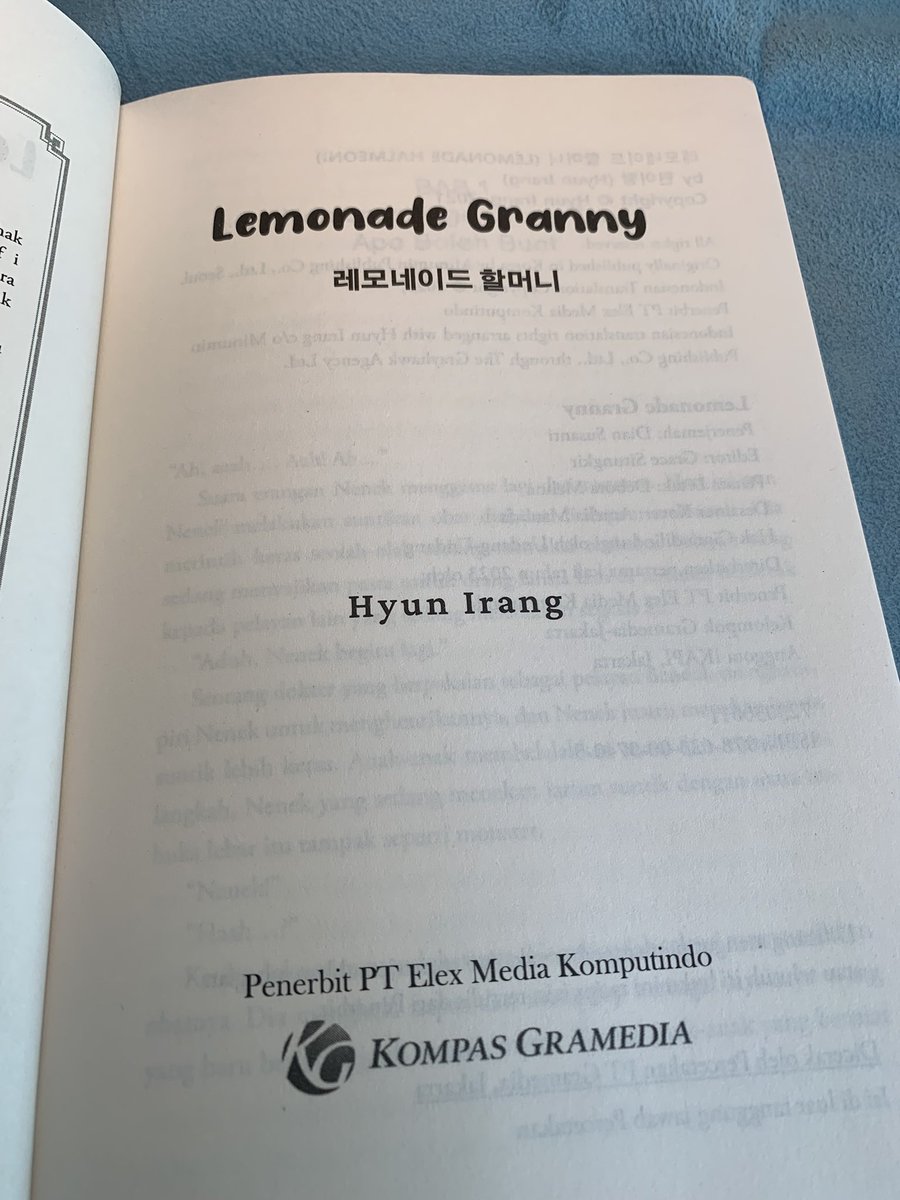 <레모네이드 할머니> 인도네시아판이 왔습니다!🍋👵🏻🎉🇲🇨🇲🇨🇲🇨
도란마을 건물을 배경으로 한 표지가 무척 귀엽고 포근하네요.
<lemonade granny>를 인도네시아에서 읽어주시는 많은 독자분들께 감사드립니다❤️
책 보내주셔서 감사합니다!
#레모네이드할머니 #lemonadegranny #elexmedia #indonesia