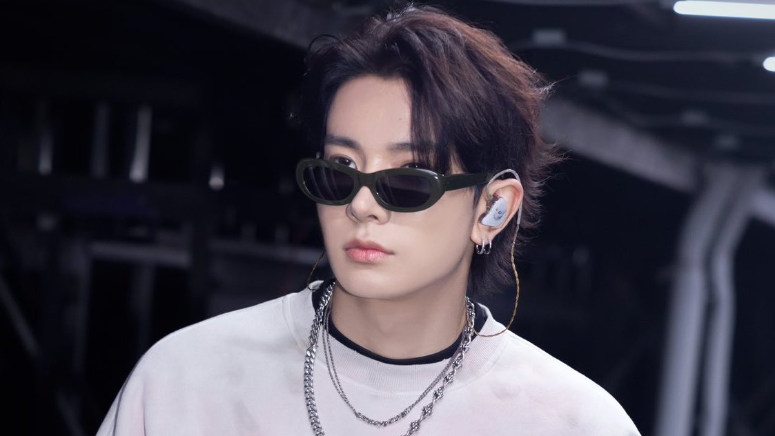 lhslovespace's tweet image. 😎 #heeseung