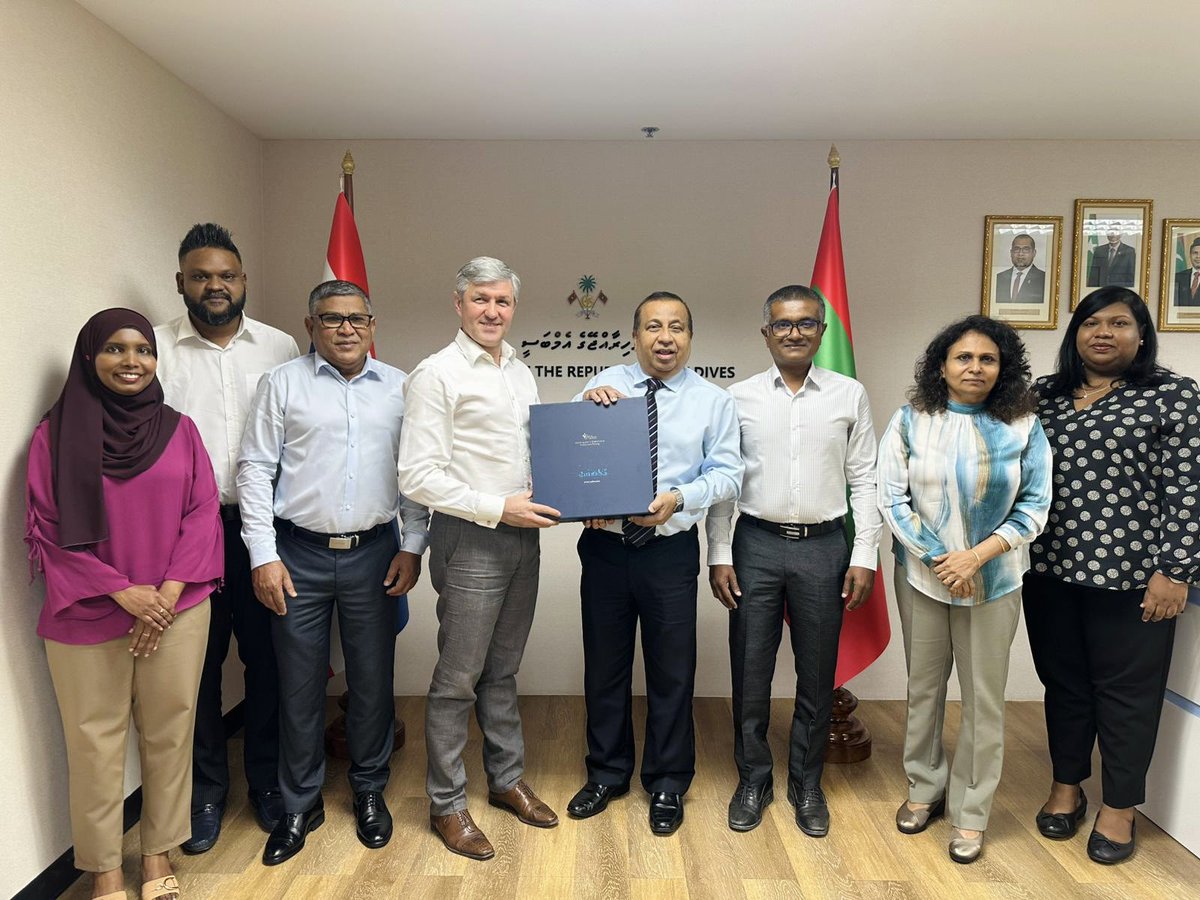 Dr. Vitaliy Lyubimov, CEO of MIFCO, paid a courtesy call on Ambassador H.E. Mr. <a href="/FuwadThowfeek/">Fuwad Thowfeek</a>. 

Ambassador assured full support of the Embassy in assisting MIFCO with expansion of sales, and the  introduction of new Maldivian fishery products to the Thai market.

<a href="/MoFAmv/">Ministry of Foreign Affairs 🇲🇻</a>