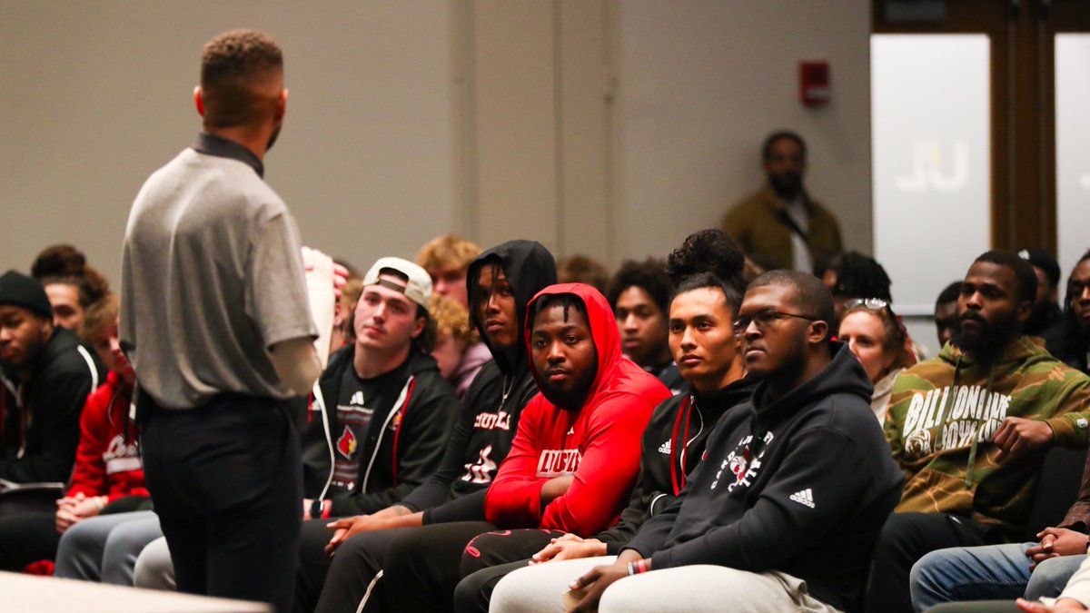 Louisville Athletics (@gocards) on Twitter photo Truly inspiring.
Thank you for sharing your message with The Ville, <a href="/inkyjohnson/">Inky Johnson</a> 👏
#GoCards Truly inspiring.
Thank you for sharing your message with The Ville, <a href="/inkyjohnson/">Inky Johnson</a> 👏
#GoCards