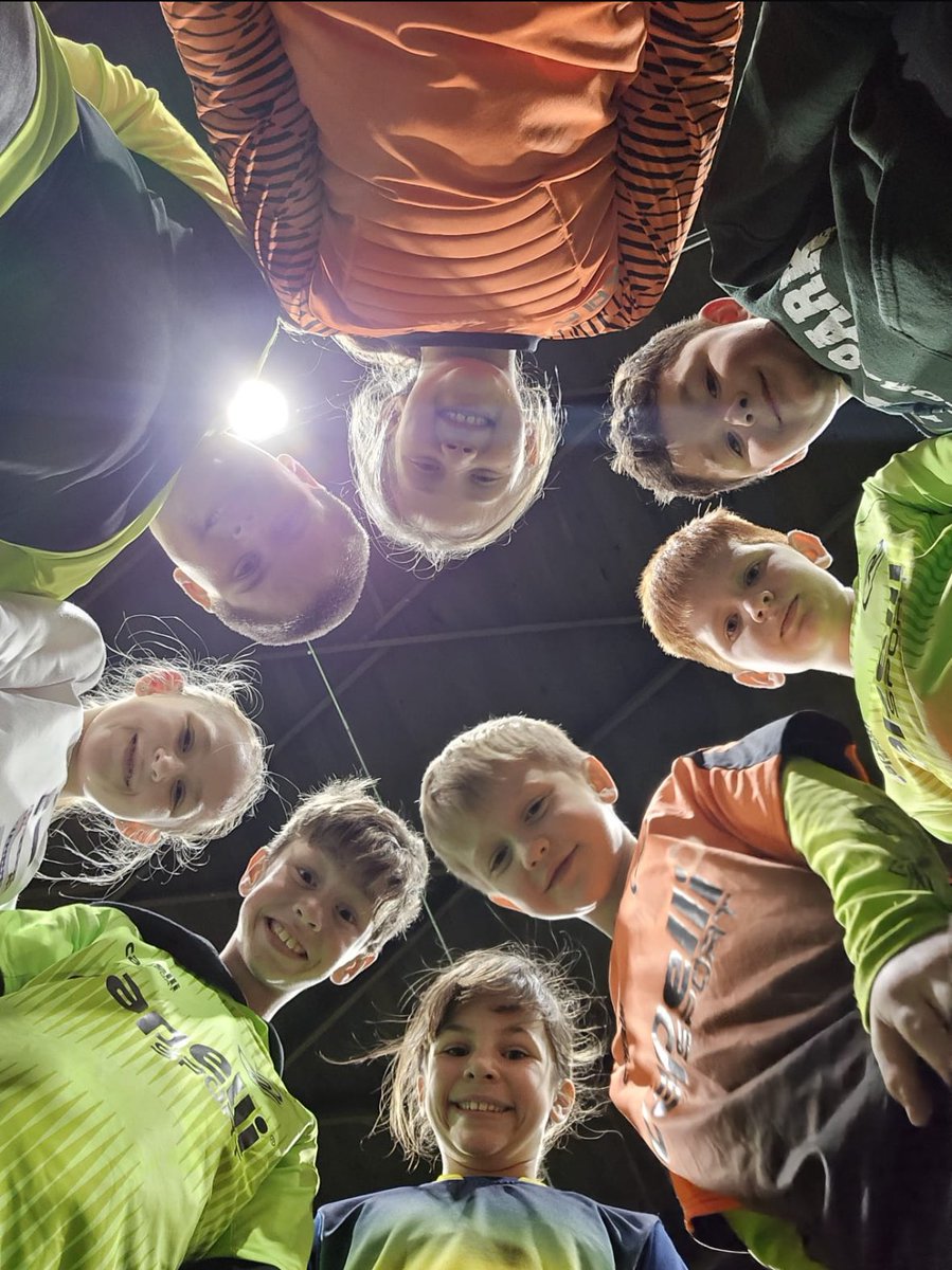 MoRushSoccer's tweet image. Goalkeepers checking in for spring 🙌🏼⚽️
#ruid #RPC