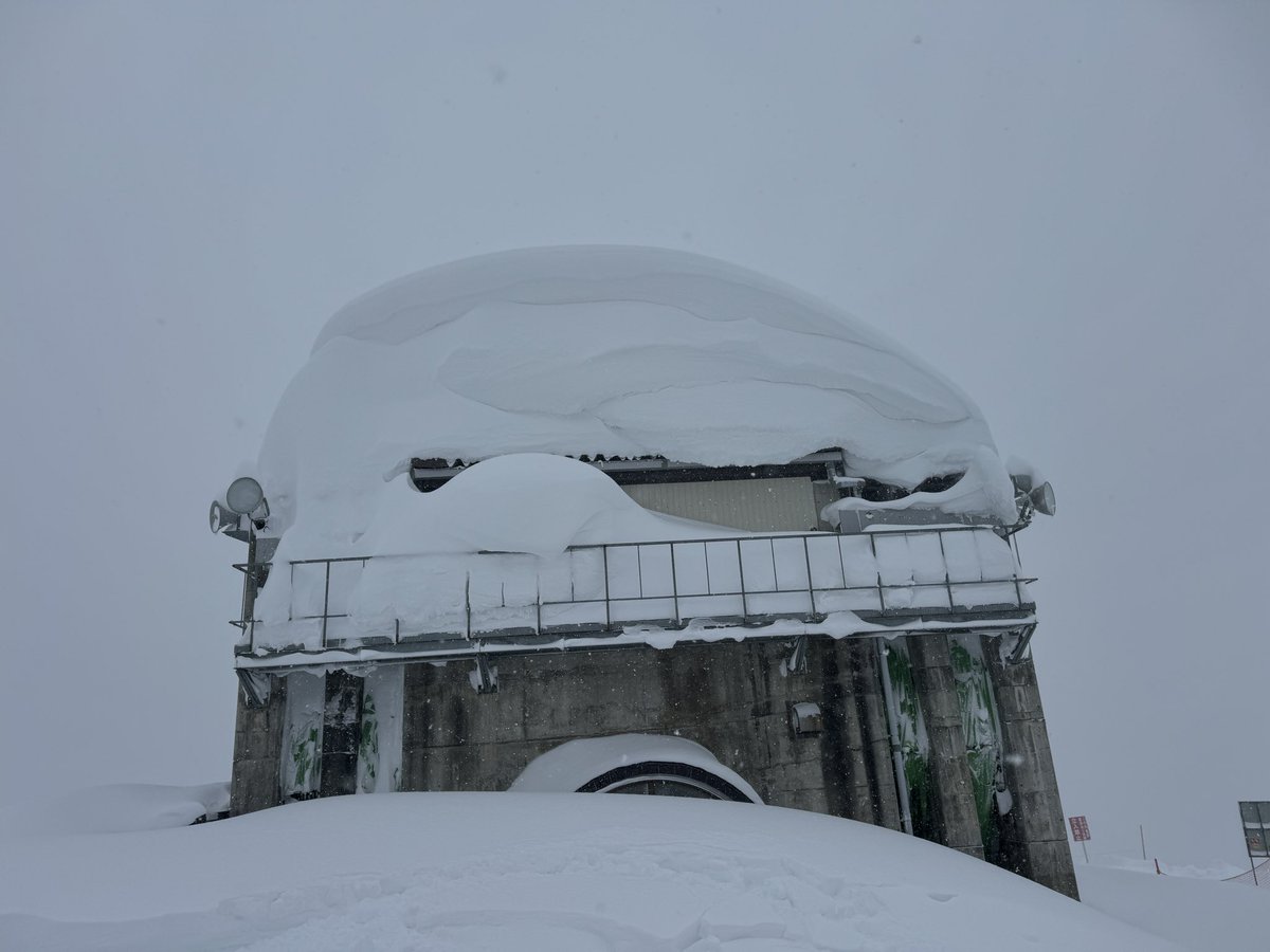 _nowsnownow_'s tweet photo. #本日の八海山
#新潟Twitter会
#THENIIGATA
#新潟投稿キャンペーン
#snow
#pow
#powder
#firsttrack https://t.co/2AXqZ1Zsh9