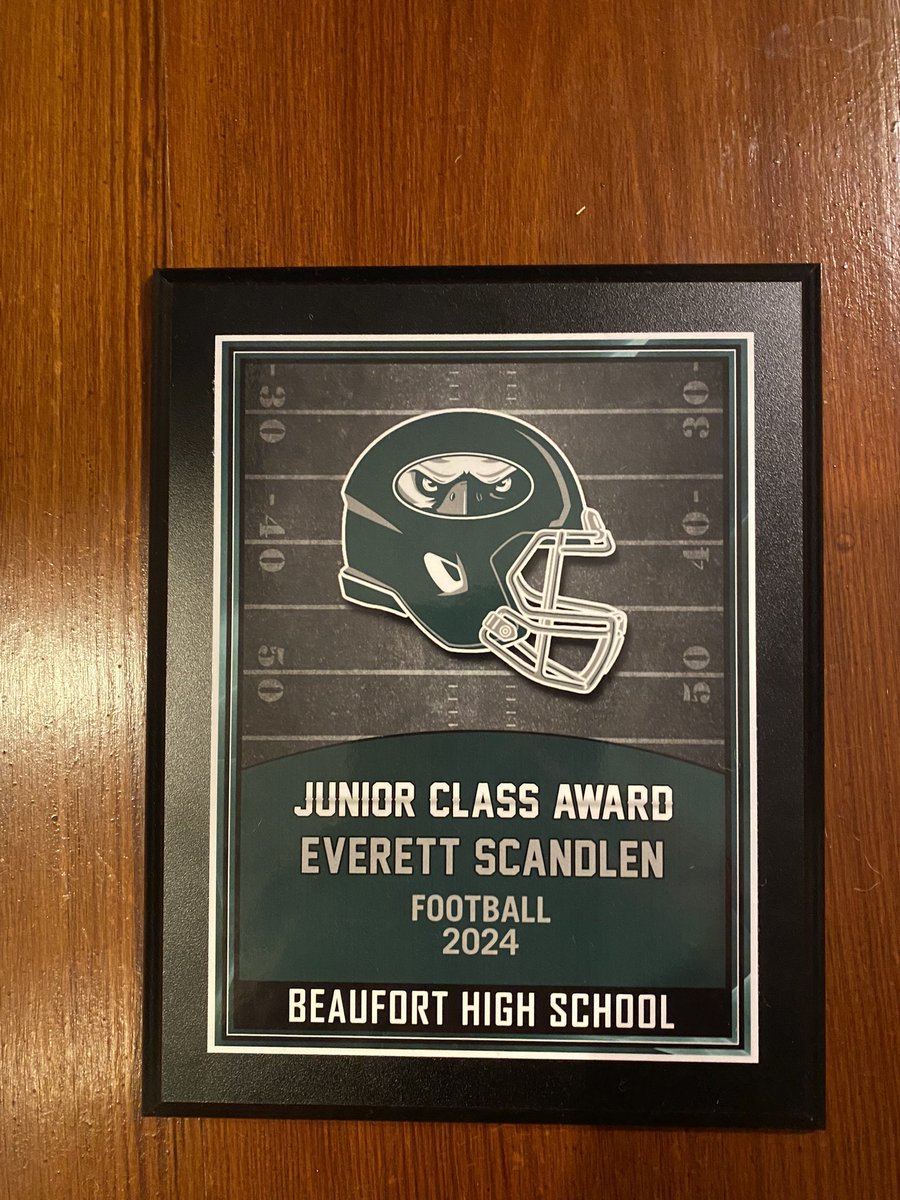 Everett Scandlen (@scandlen2026) on Twitter photo Honored to have received the Junior class award for Beaufort High Football
<a href="/BeaufortFB/">Beaufort Football</a> Honored to have received the Junior class award for Beaufort High Football
<a href="/BeaufortFB/">Beaufort Football</a>