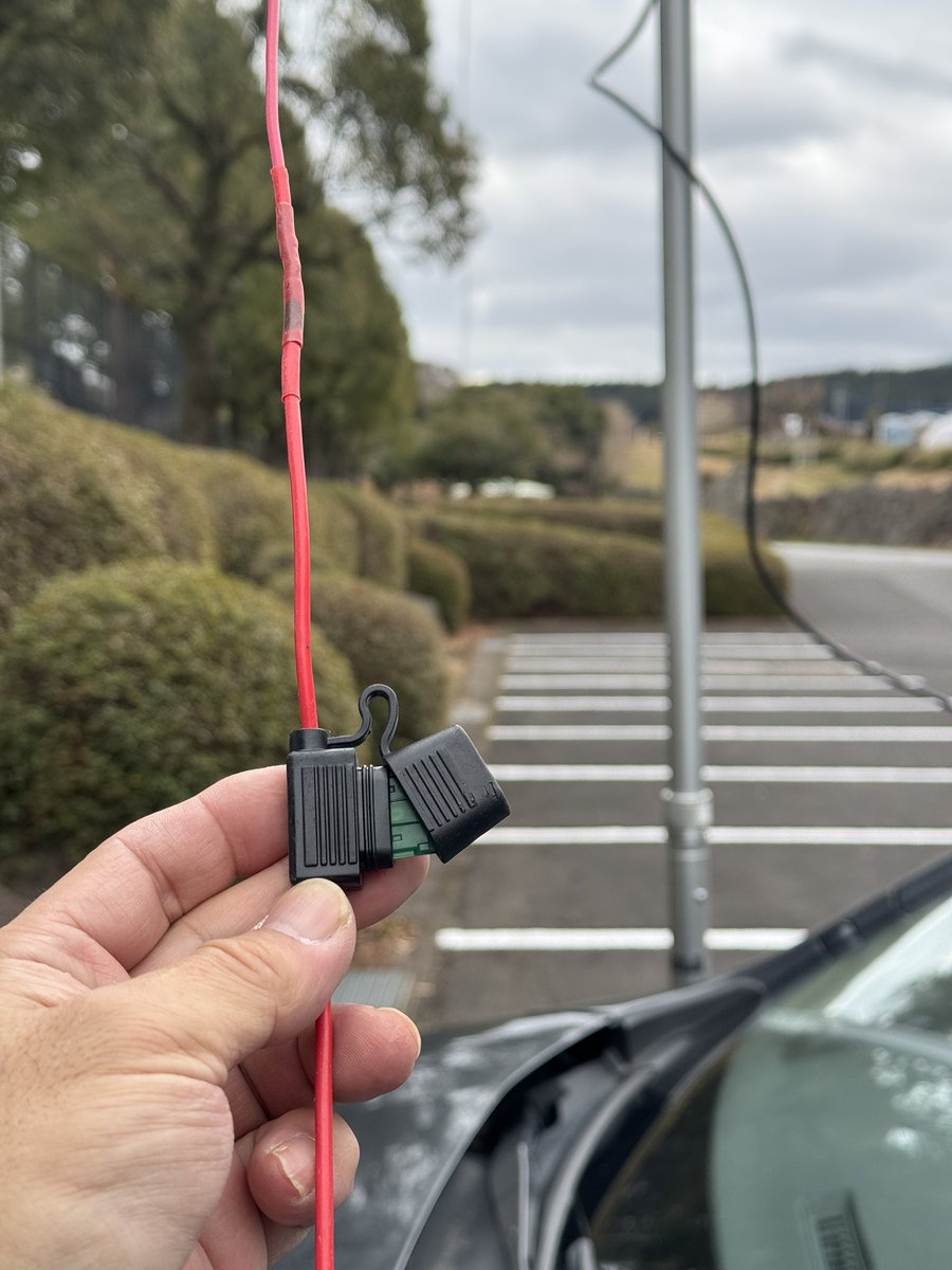 皆さんにも使ってほしい移動用アンテナ。ヒューズ抜き差しでスムーズにband切り替え。
最高。本日もJP-0027

西ハムで買える