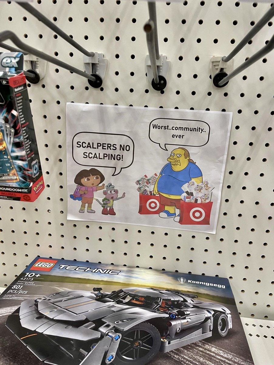 FunkoPOPsNews's tweet photo. Scalpers no Scalping? Check out this funny sign someone made at Target land! Thanks R u/tausendmalduff via @SteeloAndKri ~ #Target #FPN #FunkoPOPNews #Funko #FunkoPOP https://t.co/WxVGA0aXjF