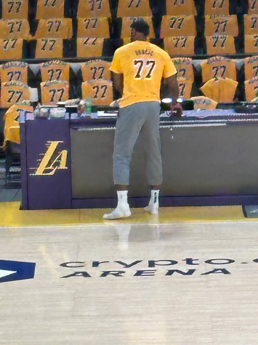 LeBron warming up in a Luka shirt prior to Luka’s first game as a Laker. <a href="/ESPNLosAngeles/">ESPN Los Angeles</a>