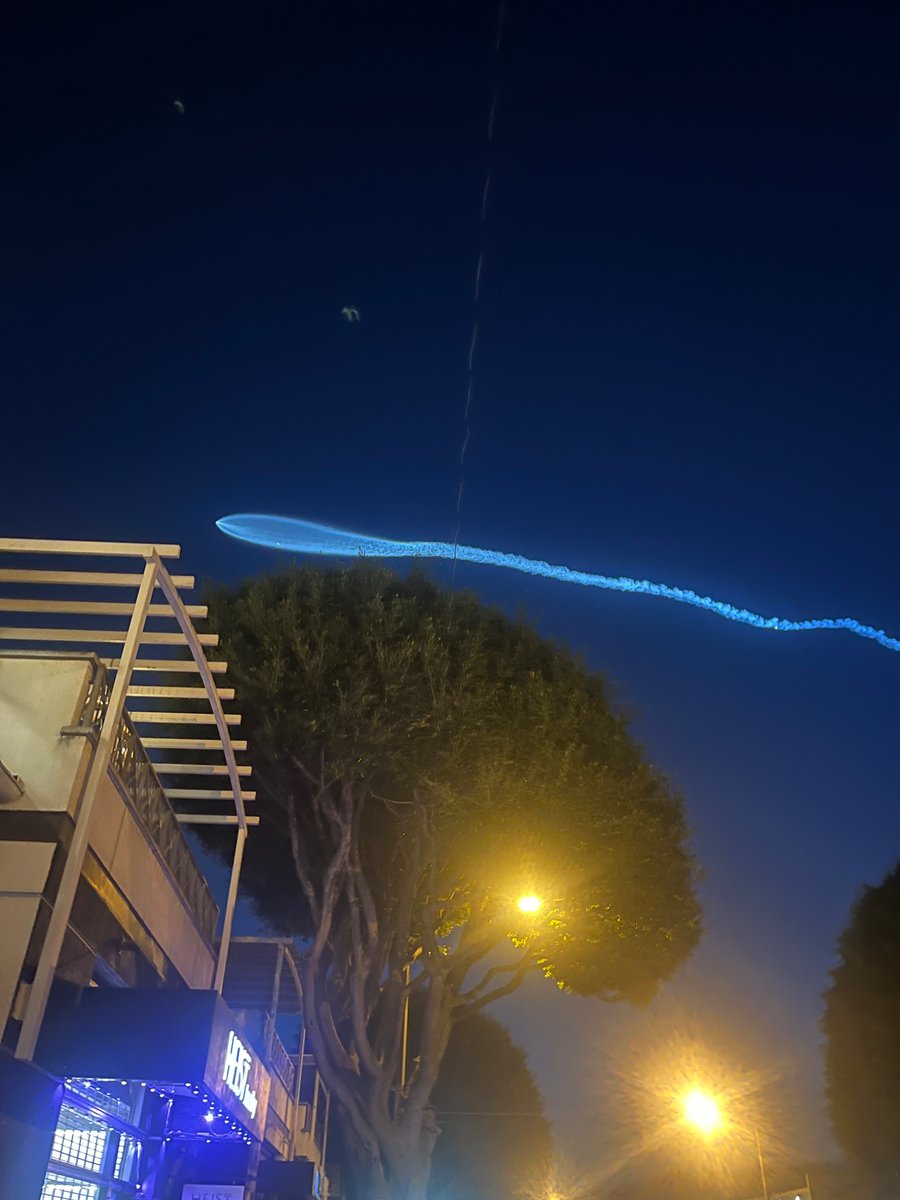 Immediately text <a href="/spacecasetayl0r/">(Space) Case Taylor</a> to confirm yes this is <a href="/SpaceX/">SpaceX</a> and not a UFO