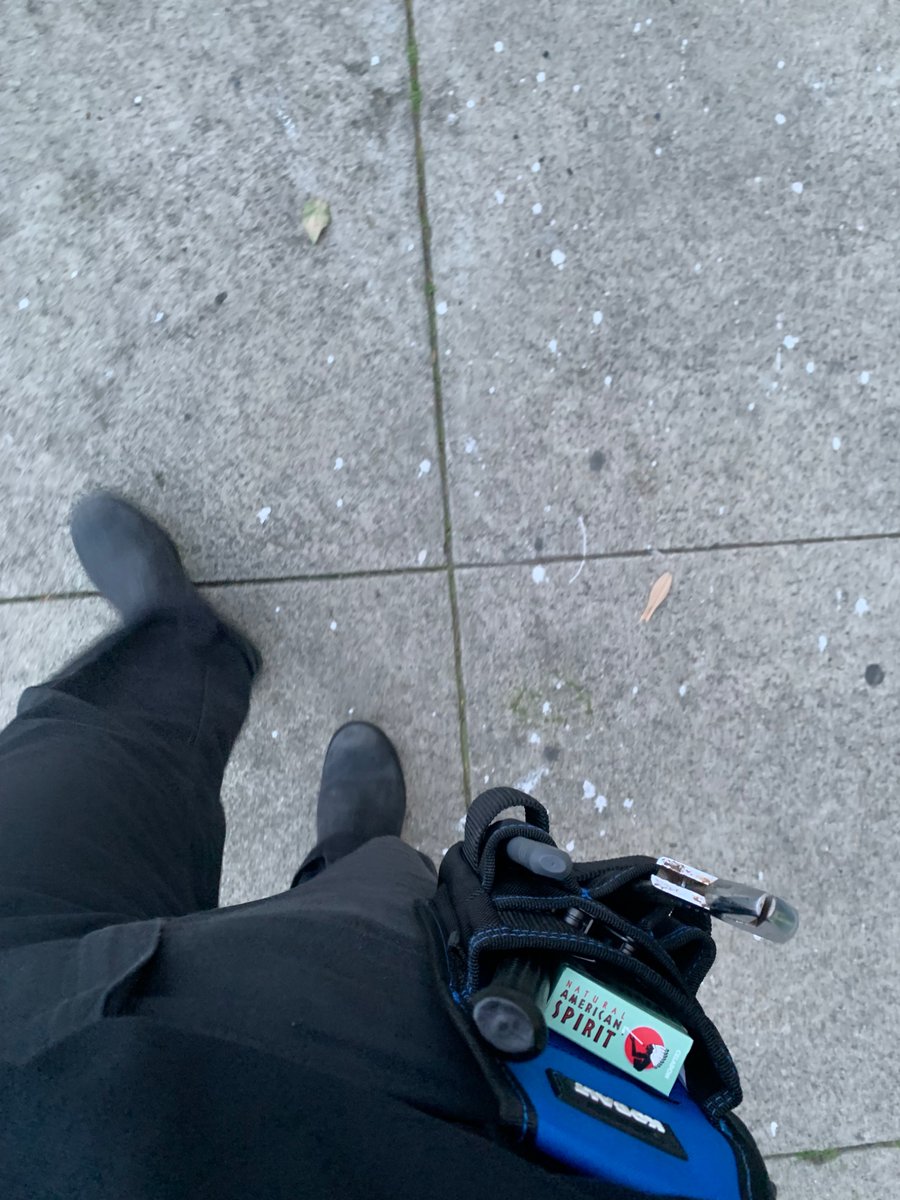 graemeb00's tweet photo. blue collar cosplayers hate to see me coming https://t.co/Z10fmNeA5Z