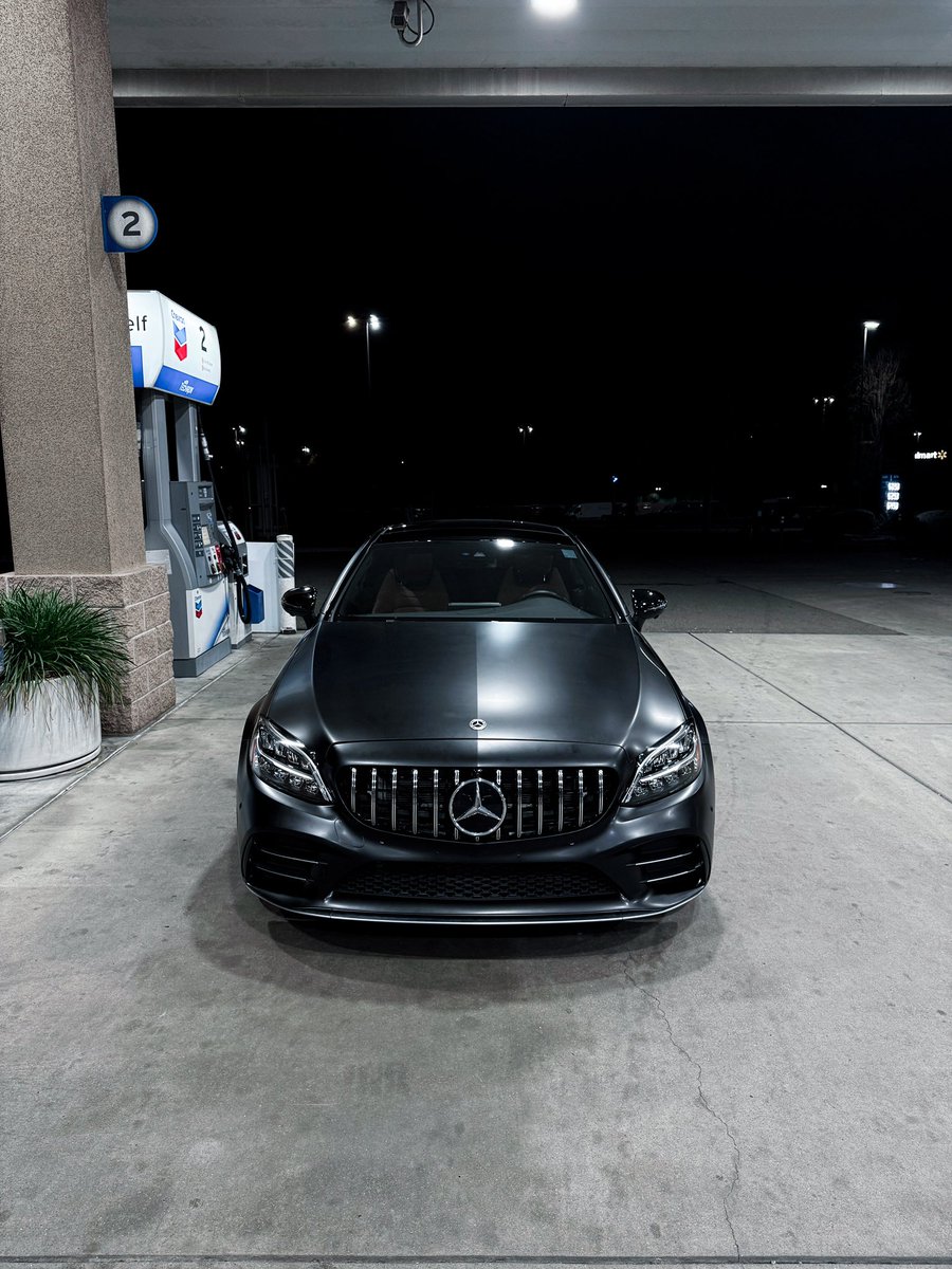 symetrical tweet media