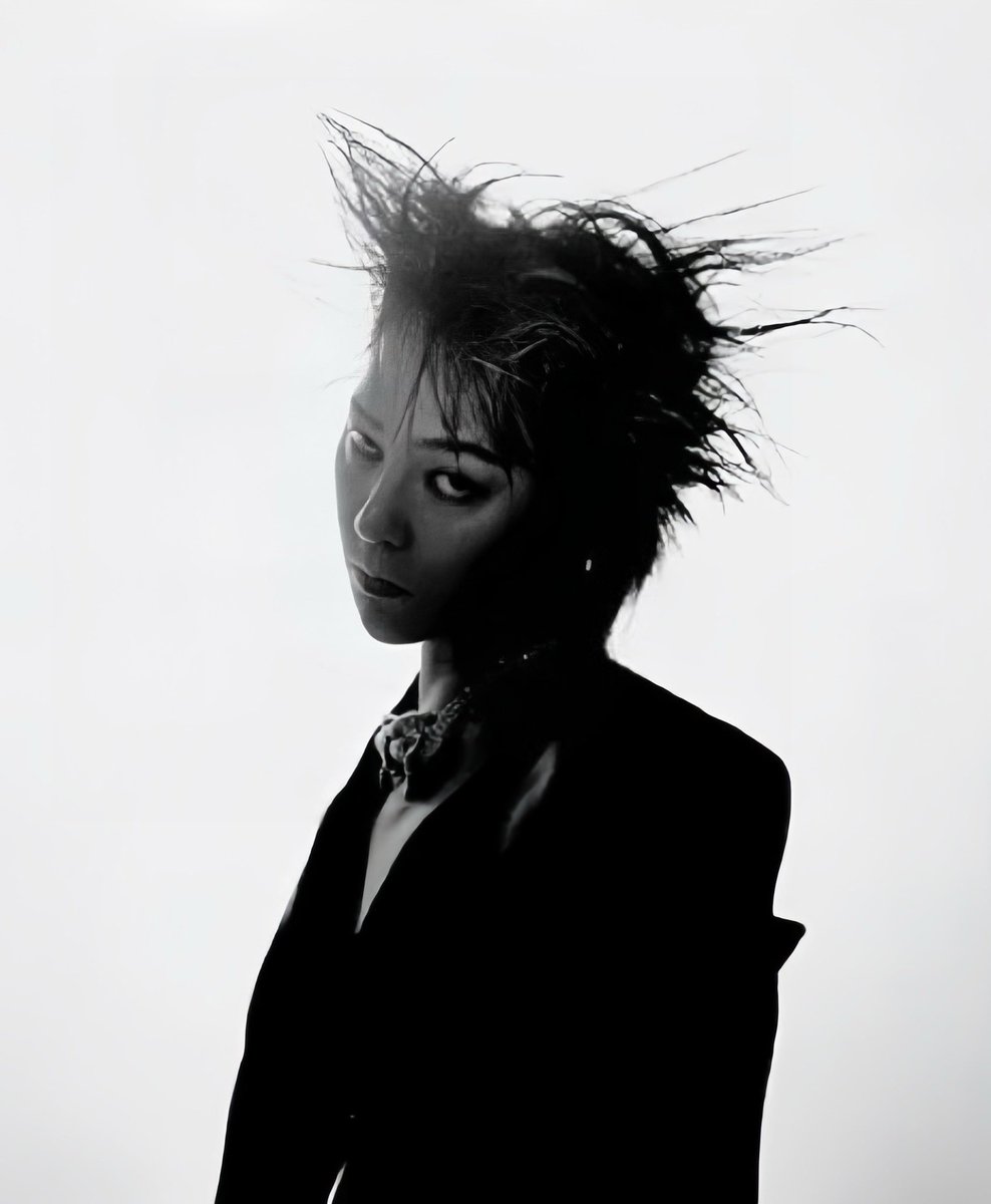 8KLIFE's tweet photo. G-Dragon Übermensch has entered top 50 Best-selling albums in ktown4u history with just less then a day of pre-order sales! https://t.co/o2V3hEGjIt
