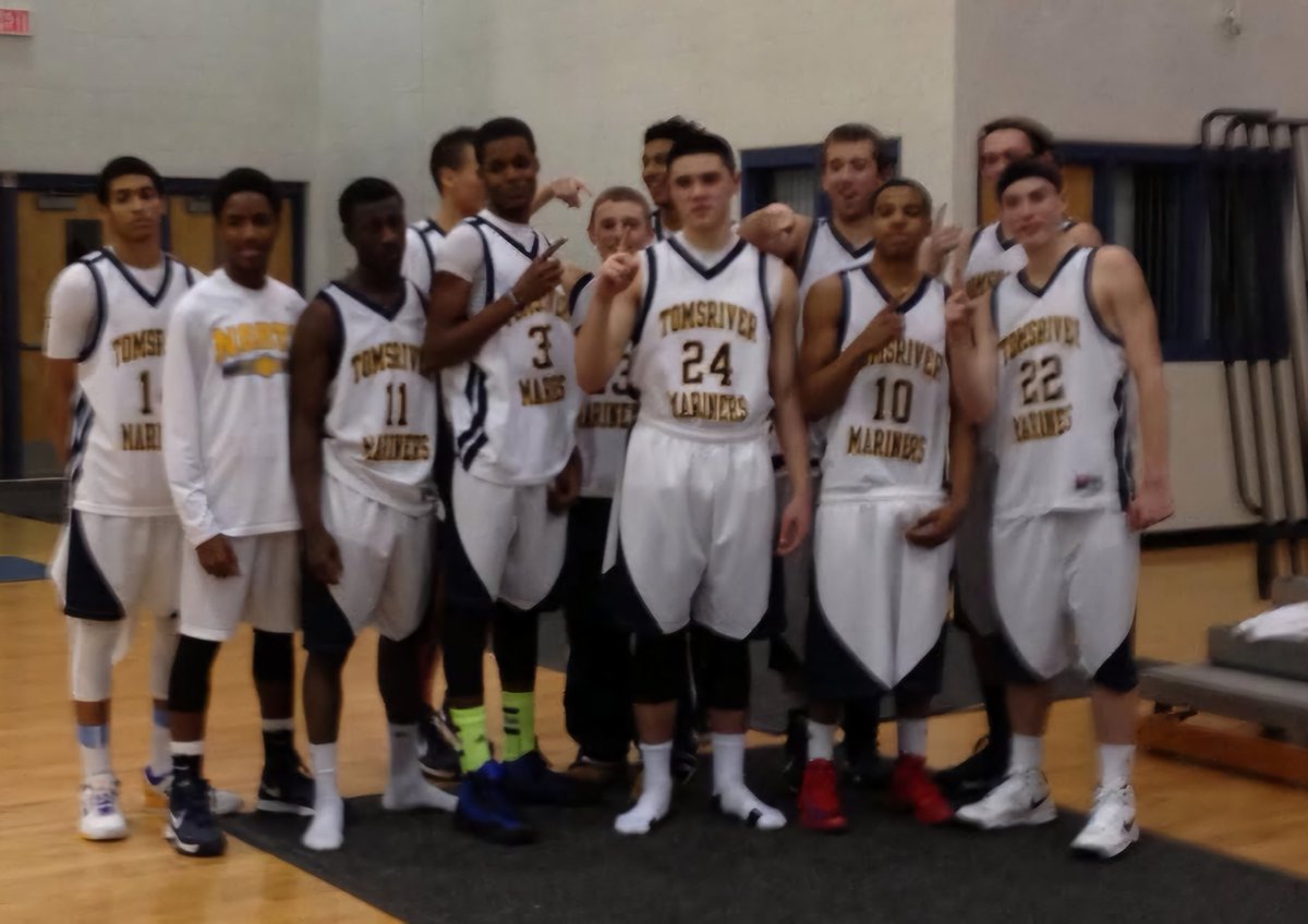 TRNorth_Hoops's tweet photo. THROW BACK. 12 YEARS AGO  - 25 WIN TEAM .A- SOUTH CHAMPS. 
SHORE CONFERENCE AND STATE SEMI FINALS. GREAT KIDS THEN - BETTER ADULTS TODAY https://t.co/6gvGELLFvx