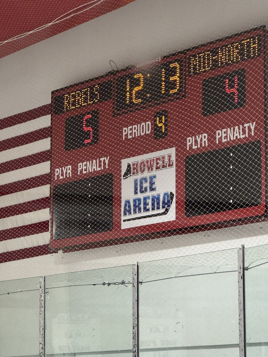 MARSDAthletics's tweet photo. π Big win for the Howell-Matawan Ice Hockey team, defeating Middletown North to advance to the Shore Conference Finals in the Handchen Cup! #HandchenCup #GoHowellMatawan https://t.co/oNxjZSushN