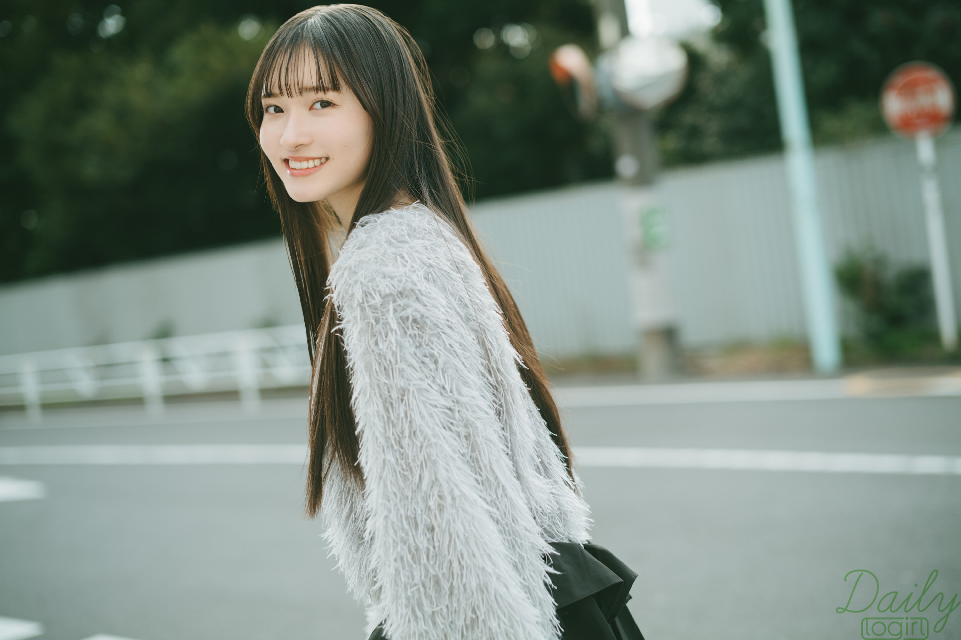 daily logirl  / X