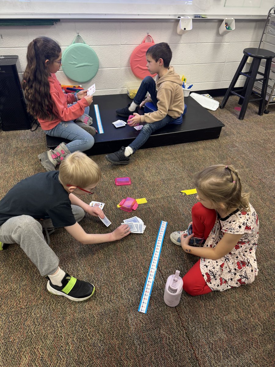 dclingingsmith1's tweet image. Math Station subtraction happenings lately. We are wrapping up our unit on subtraction word problems, and friends are getting lots of practice in! #fabulousfirsties #mathstations #enjoytheview @VV_Voyagers