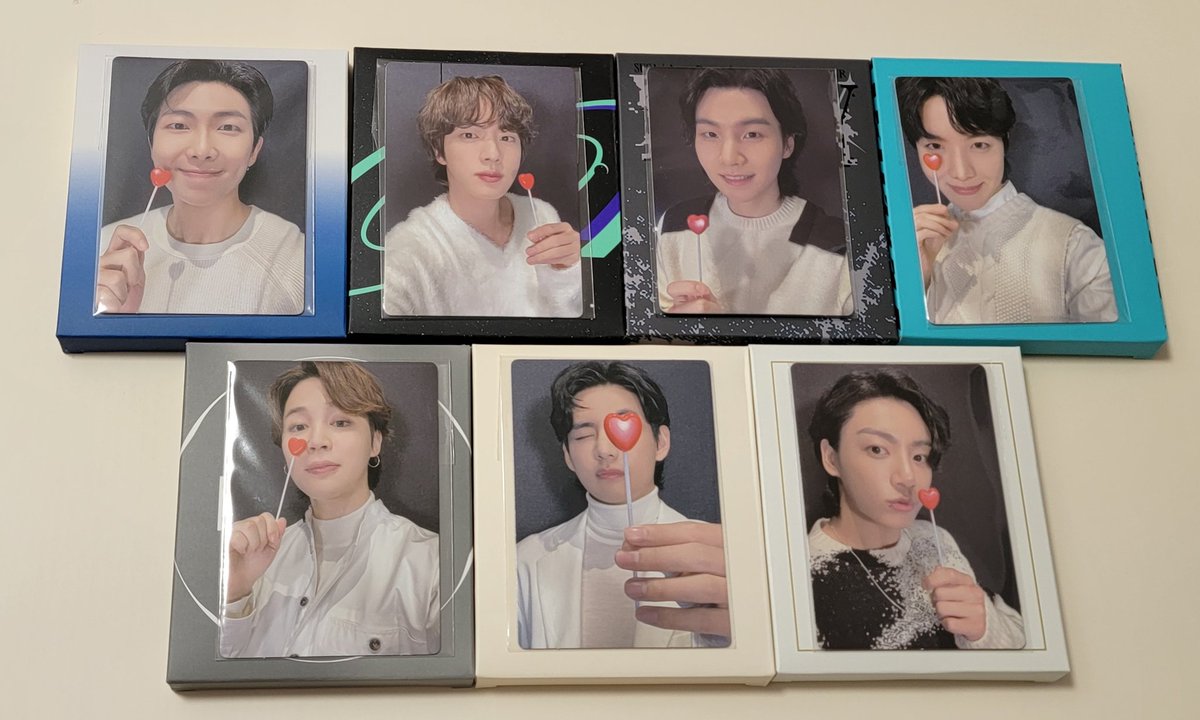 tyorokuma's tweet photo. MERCH BOX #12～ #18 コンプ出来た💕
カードが可愛すぎる😍
頑張って集めて良かった✨

 #BTS
 #MARCHBOX https://t.co/n7Bvntjx35