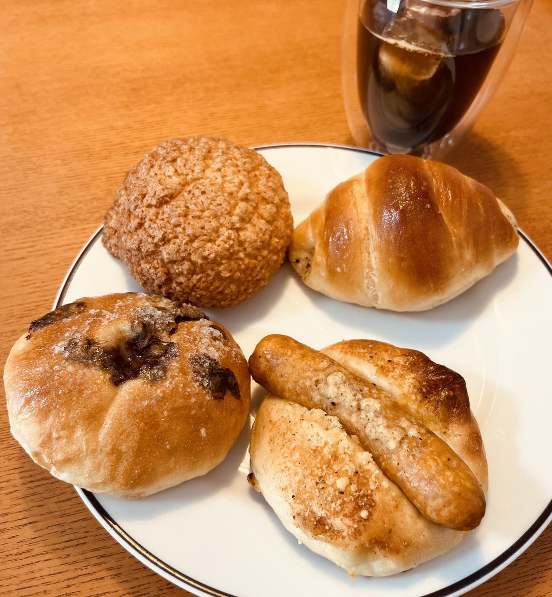 chyacyan07707's tweet photo. 朝活ついで買ったパン🍞
昼まで寝てた奥さんと
遅めの朝ごはん*\(^o^)/*
#Trufful https://t.co/fqS7Pp3RSR