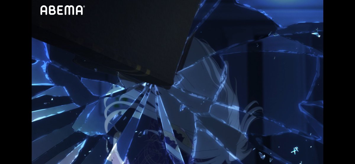 rimiranyuri's tweet photo. like im #notinsane also that glass is Really Pretty https://t.co/lWVE6uu7en