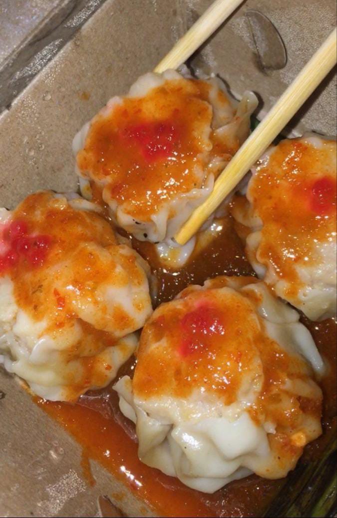 memeeetjawa's tweet photo. Setuju ga, dimsum itu enak banget? 
Kalian tim dimsum biasa atau mentai? https://t.co/4HiX9lWdUA
