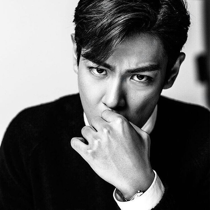Delvey2k's tweet image. I feel that angry sex with Seunghyun must be something....
